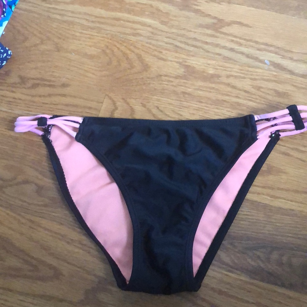 Bathing suit bottoms